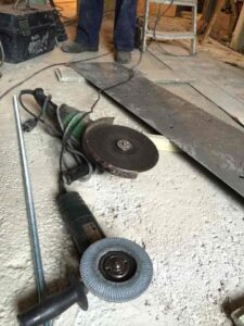 preparar refuerzo metalico para estructura de madera