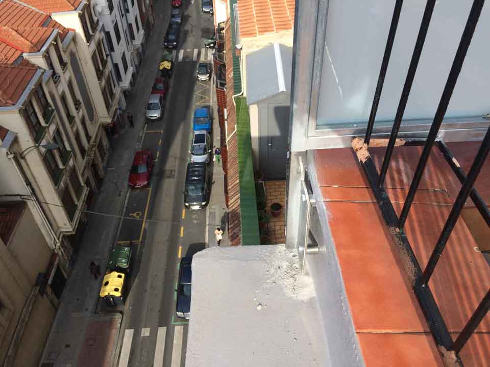 prueba de agua en impermeabilización de una terraza