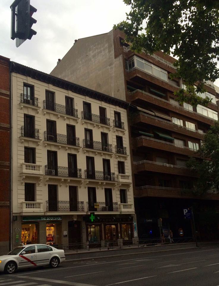 fachadas medianeras de distintas alturas