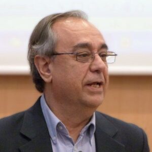 Luis Jurado arquitecto autor de la guia para promotores noveles Haz tu casa en 10 pasos