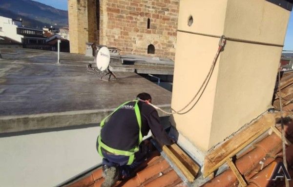 trabajos de implermeabilizacion en cubiertas reparacion de chimenea