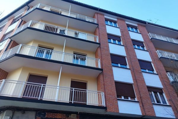 fachada rehabilitada en Usansolo, Galdakao, Bizkaia