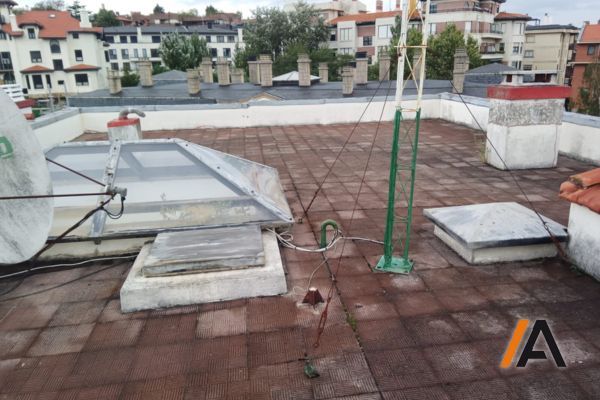 mantenimiento de cubiertas cubierta plana con acabado baldosa mantenimiento de cubiertas cubierta plana con acabado baldosa