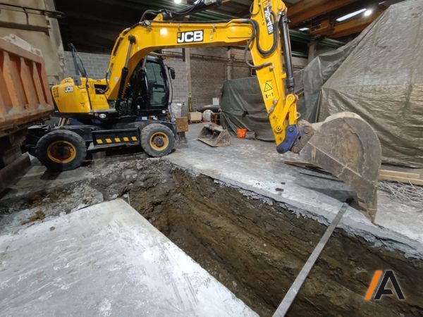 excavacion de foso para maquina en nave industrial en bizkaia