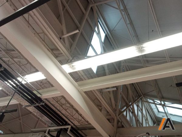 reparacion panel nave industrial mantenimiento industrial en Bizkaia