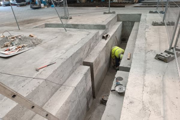 cimentación especial para instalación de maquina de precisión en Talleres Artea