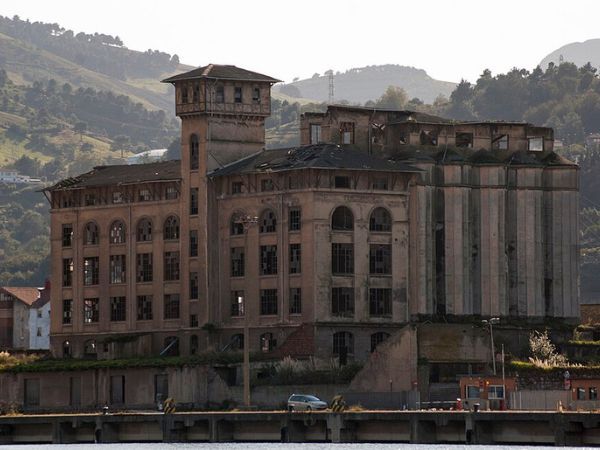 Edificios abandonados en Bizkaia harinera molinos vascos Edificios abandonados en Bizkaia harinera molinos vascos