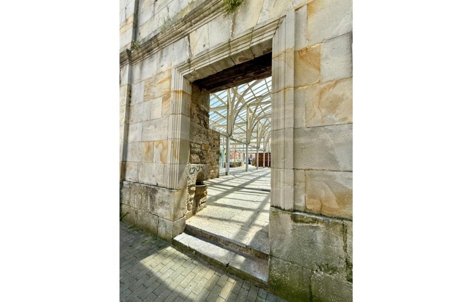 iglesia Andra Mari de Mungia patrimonio arquitectonico de bizkaia puerta de entrada
