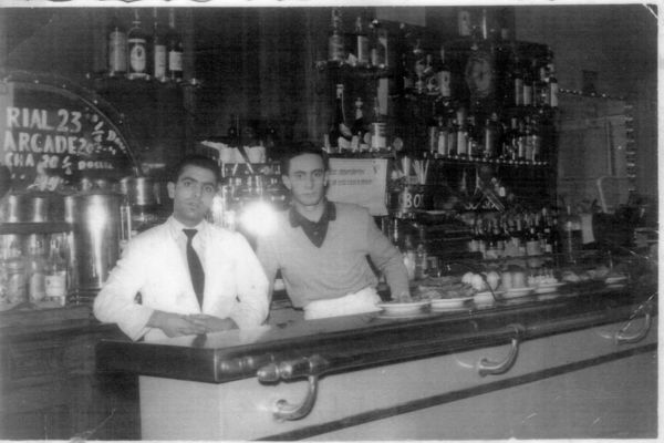 foto antigua interior restaurante rimbombin bilbao