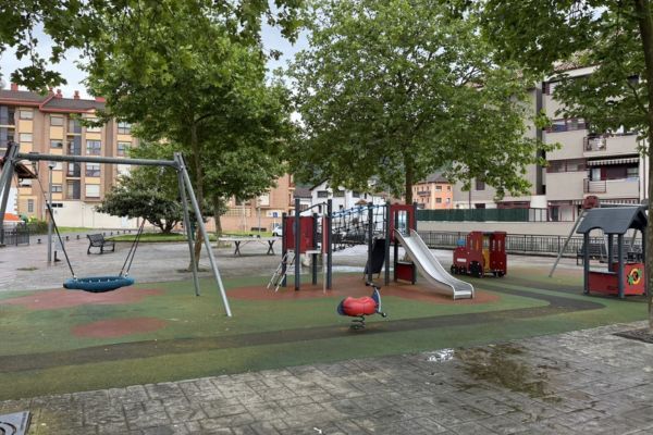 cubricion parque infantil en Gernika Lumo