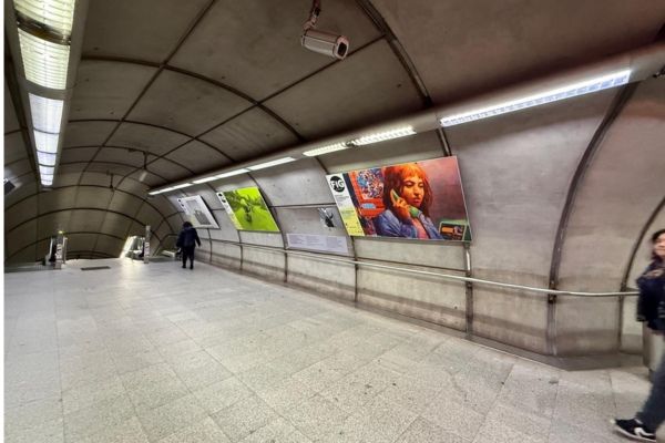 Moyúa la estación de metro en Bilbao diseñada por Norman Foster cumple 30 años Moyúa la estación de metro en Bilbao diseñada por Norman Foster cumple 30 años