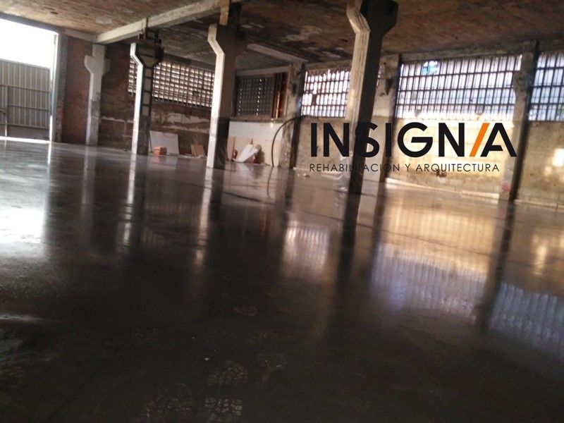hormigonado de suelo en nave industrial en Arrigorriaga Bizkaia por Insignia Rehabilitacion y Arquitectura