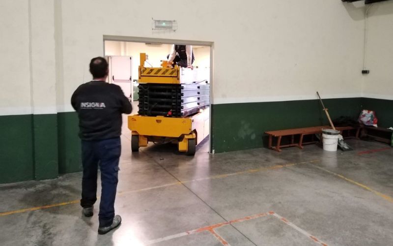 plataformas elevadoras de tijera para la rehabilitacion de edificios y fachadas
