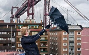 Importancia del Mantenimiento de Cubiertas Frente a Episodios de Vientos Extremos en Bizkaia